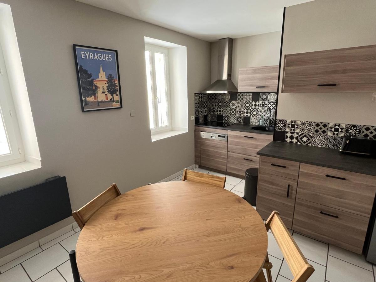 Bel Appartement 2 Chambres Au Coeur Du Village Eyragues 外观 照片