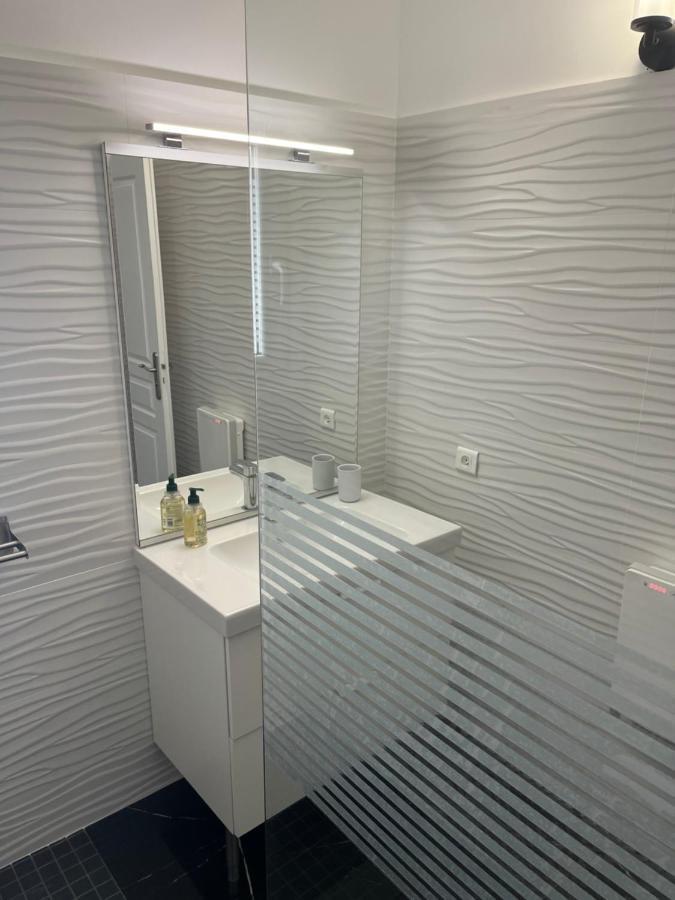 Bel Appartement 2 Chambres Au Coeur Du Village Eyragues 外观 照片
